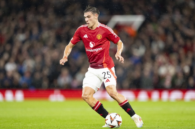 华体会官方网站-荷媒：阿贾克斯考虑租借曼联中场乌加特，备选方案为小布林德